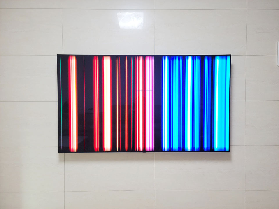 부산 동래구 벽걸이TV설치 거실 맞춤 선정리 벽걸이 TV 설치 시공 사진 4