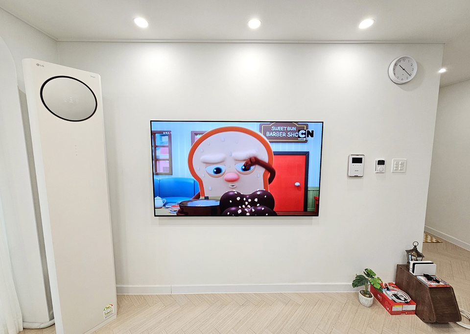 부천 원미구 벽걸이TV설치 거실 선정리 벽걸이 TV 설치 시공 사진 3