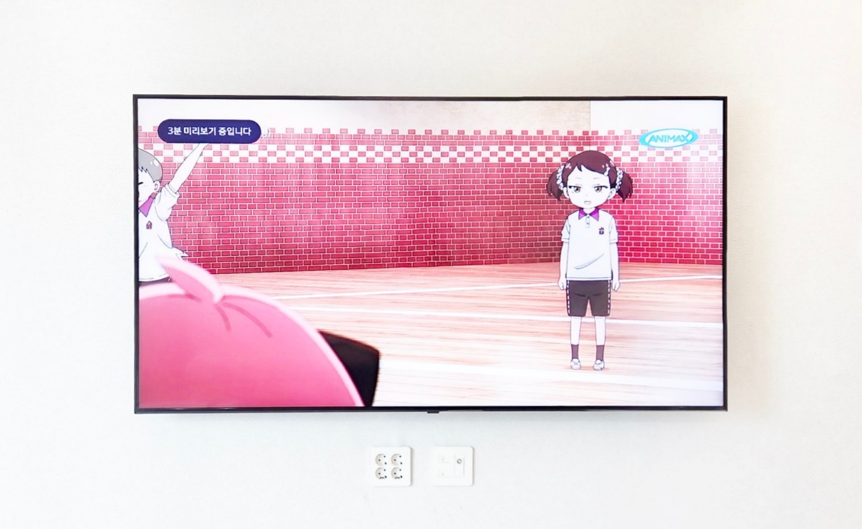 오산 벽걸이티비설치 대형TV 거실 맞춤 전문 시공 벽걸이 TV 설치 시공 사진 3