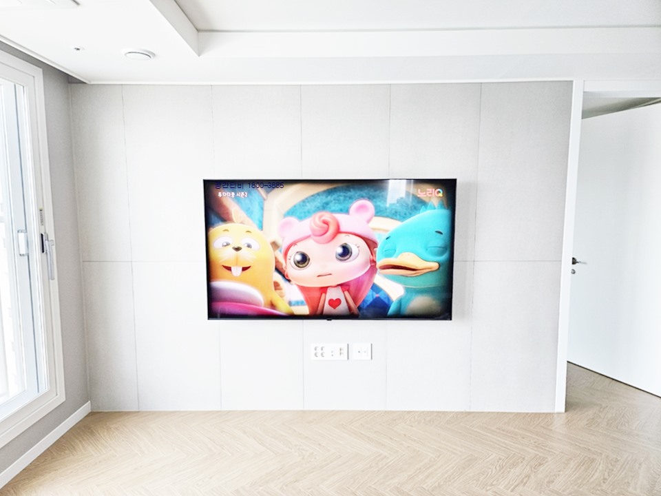 구리 벽걸이티비설치 아파트 TV설치·선정리 전문 벽걸이 TV 설치 시공 사진 2