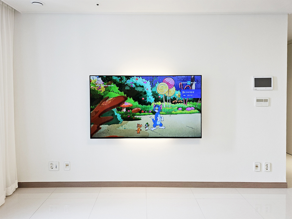 인천 남동구 벽걸이TV설치 대형TV 선정리 벽걸이 TV 설치 시공 사진 1