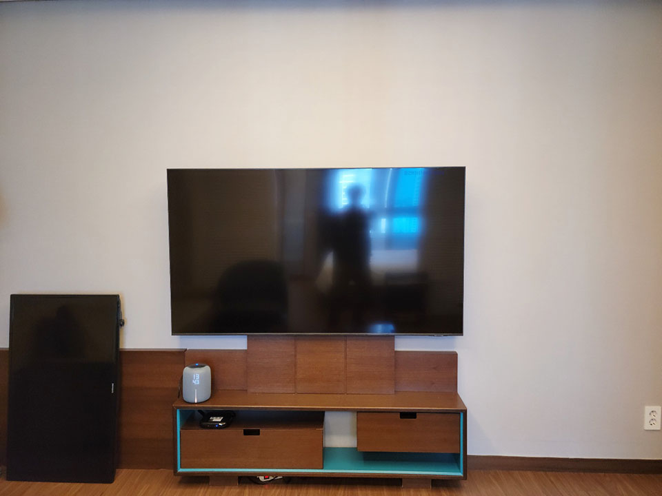 부산 우동 벽걸이티비설치 대형TV 맞춤 시공 벽걸이 TV 설치 시공 사진 4