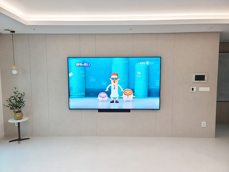 98인치TV설치3.png