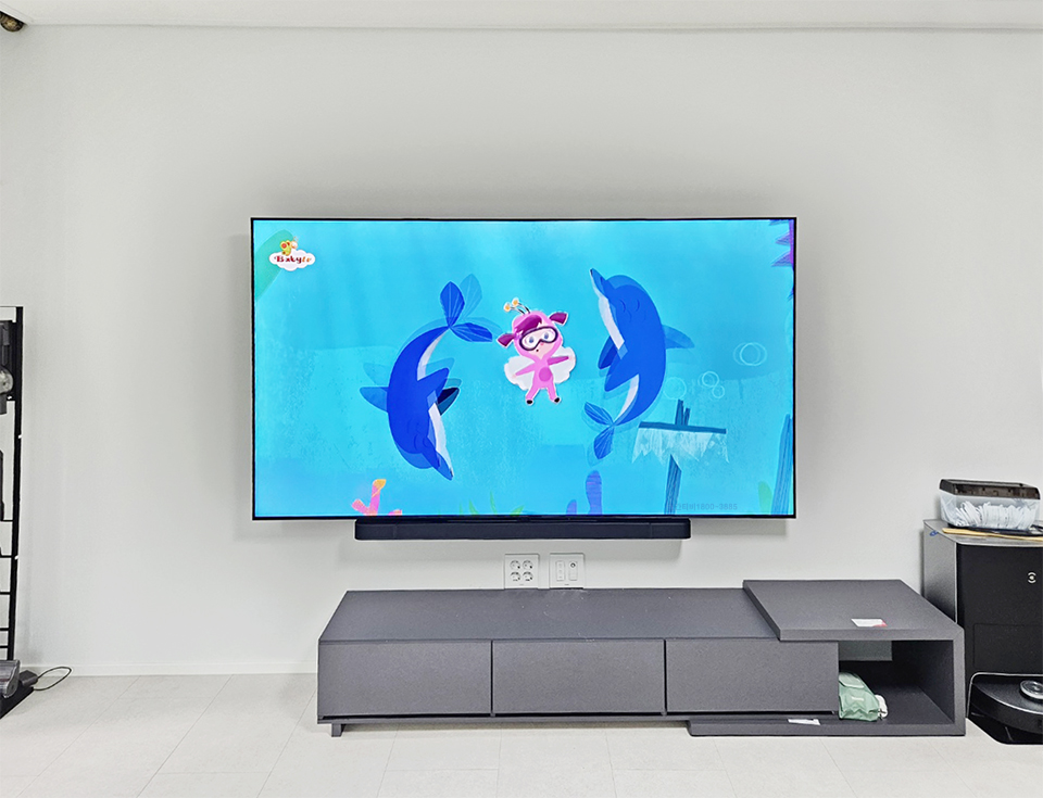 논현동 벽걸이티비설치 아파트 대형TV 전문 시공 벽걸이 TV 설치 시공 사진 1