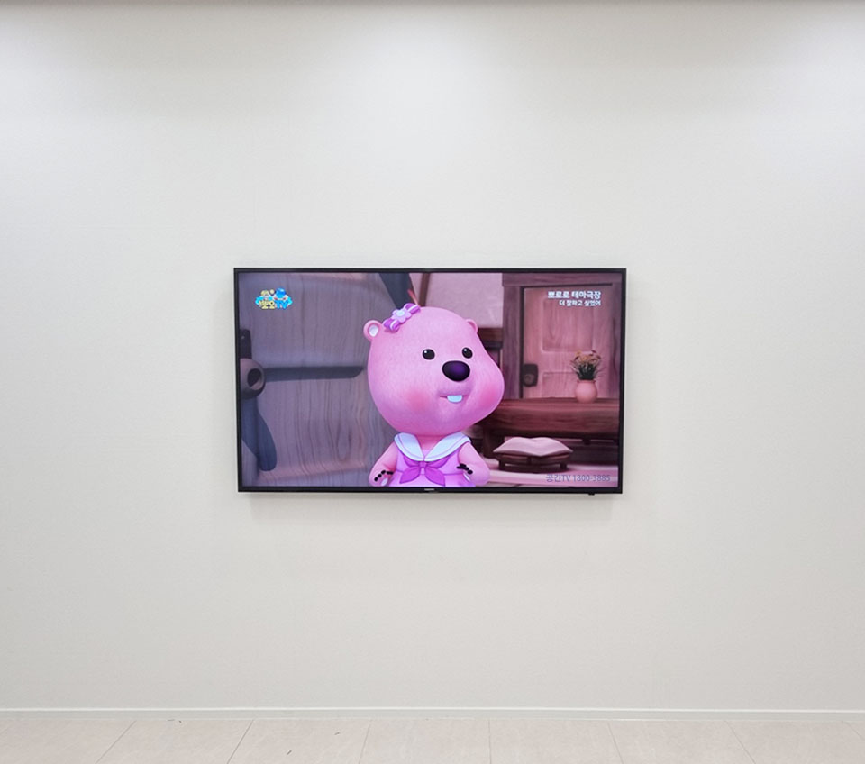 서울 잠실동 벽걸이티비설치 대형TV 맞춤 시공 벽걸이 TV 설치 시공 사진 3