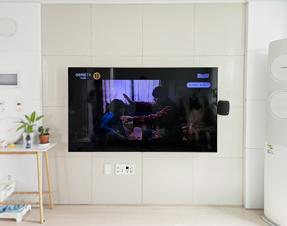 논현동 벽걸이티비설치 아파트 대형TV 전문 시공 벽걸이 TV 설치 시공 사진 2