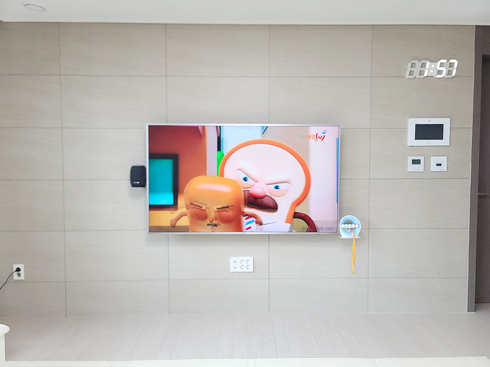 인천 당하동 벽걸이티비설치 TV교체·재설치 맞춤 시공 벽걸이 TV 설치 시공 사진 1